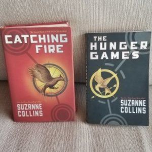 2-PC HUNGER GAMES Books